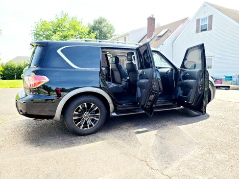 Used 2018 Nissan Armada Platinum w/ Interior Lighting Package image 5