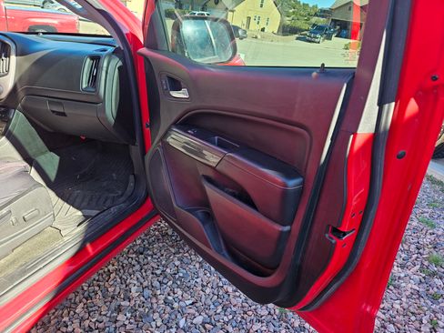 Used 2016 GMC Canyon SLE w/ All Terrain Package AWD/4WD image 14
