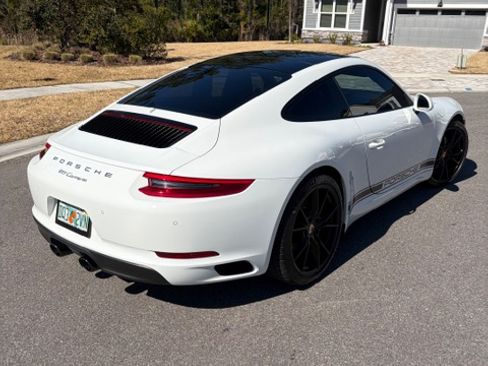 Used 2019 Porsche 911 Carrera image 2