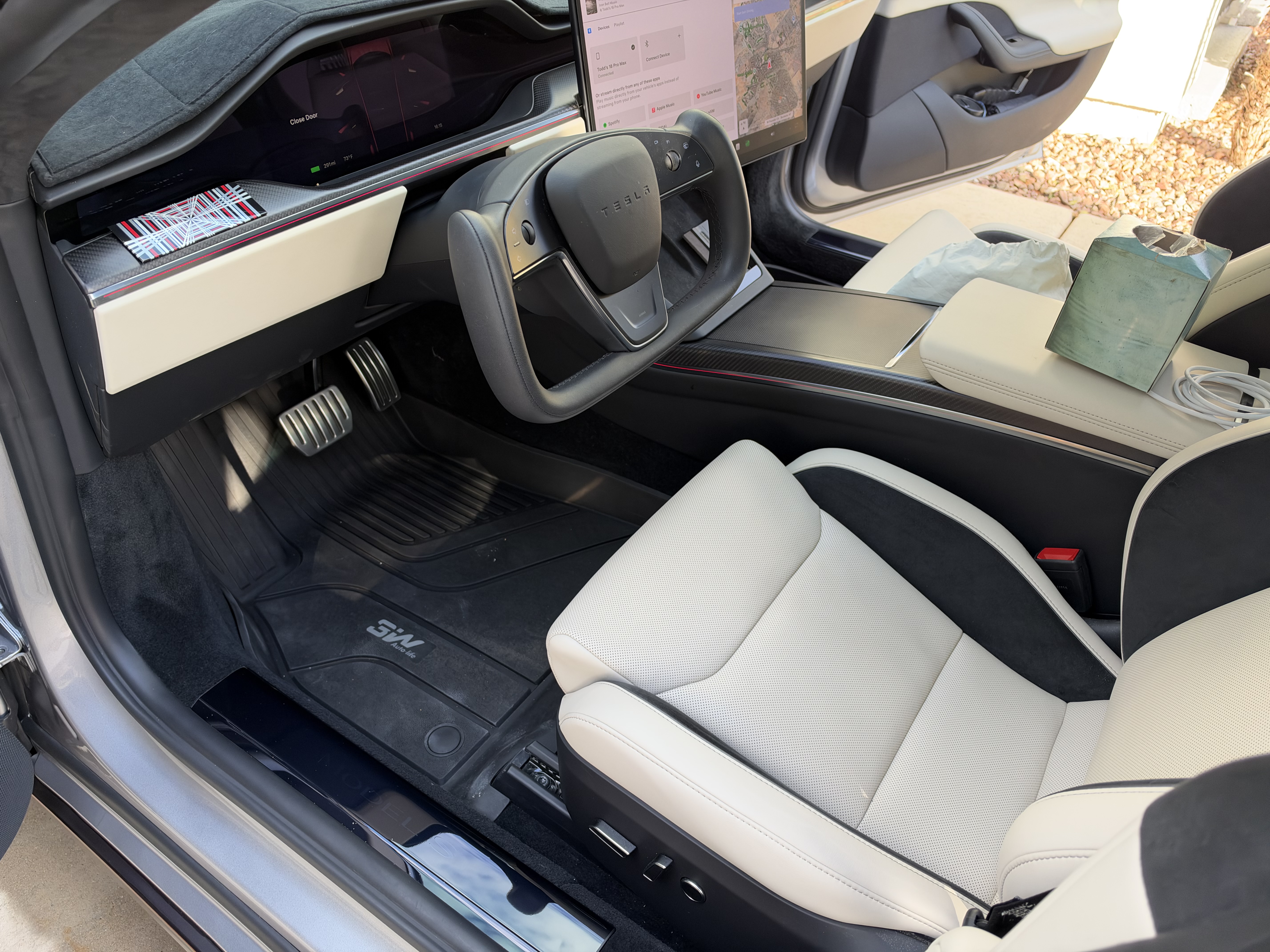 Used 2026 Tesla Model S Plaid AWD/4WD image 29