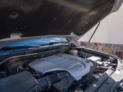 Used 2013 Toyota Land Cruiser AWD/4WD image 10