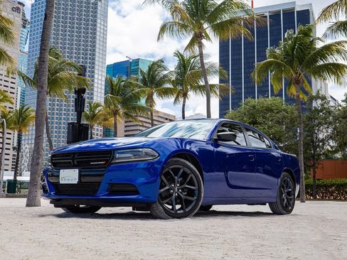 Used 2021 Dodge Charger SXT w/ Blacktop Package image 1
