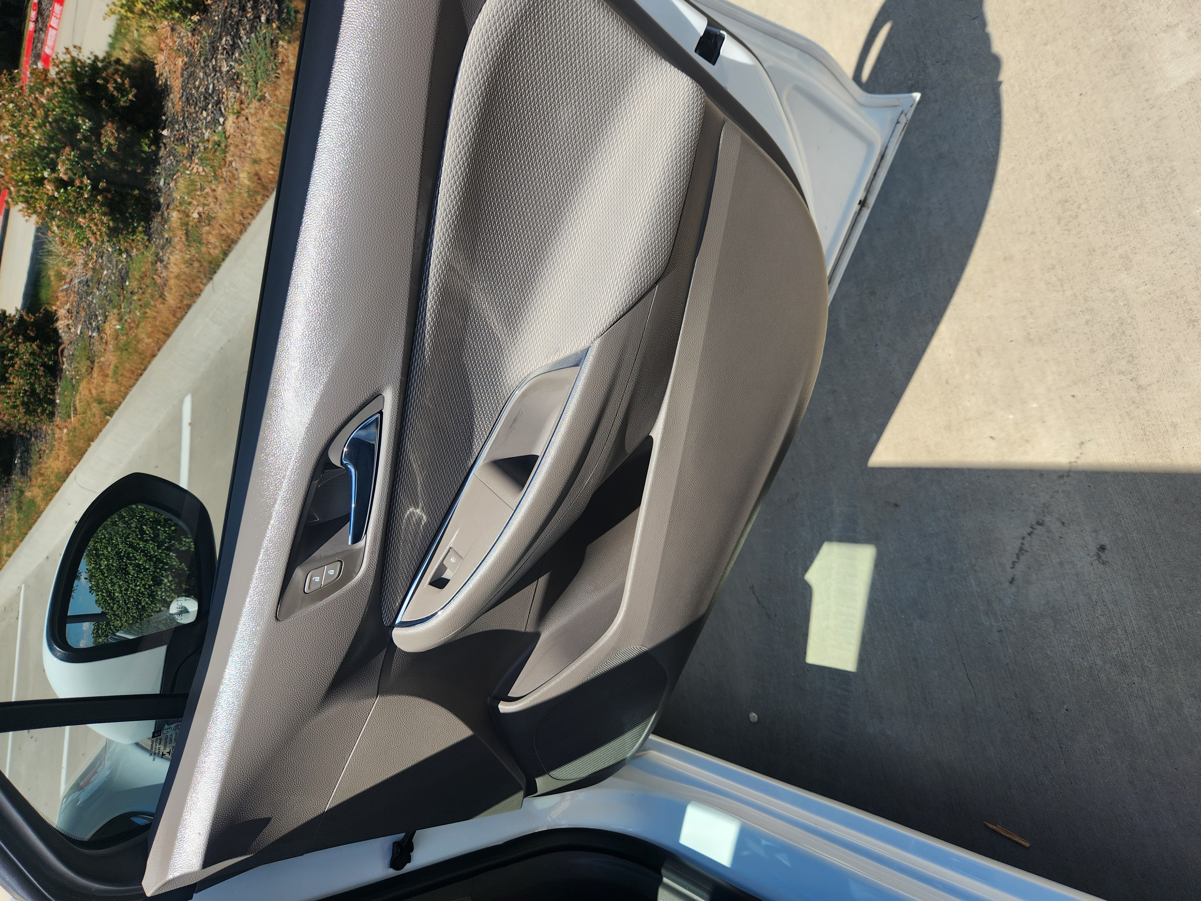 Used 2017 Chevrolet Cruze LT FWD image 28