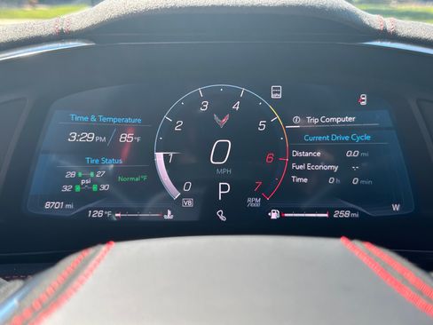 Used 2023 Chevrolet Corvette Stingray Premium Cpe w/ Z51 Performance Package image 29