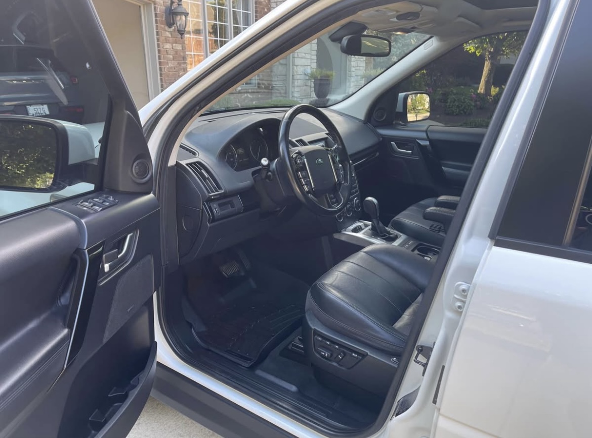 Used 2014 Land Rover LR2 HSE AWD/4WD image 19