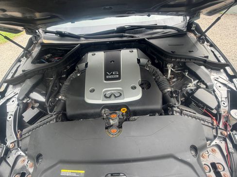 Used 2015 INFINITI Q50 AWD w/ Deluxe Touring Package image 18