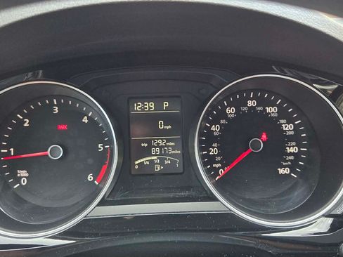 Used 2015 Volkswagen Jetta TDI S image 14