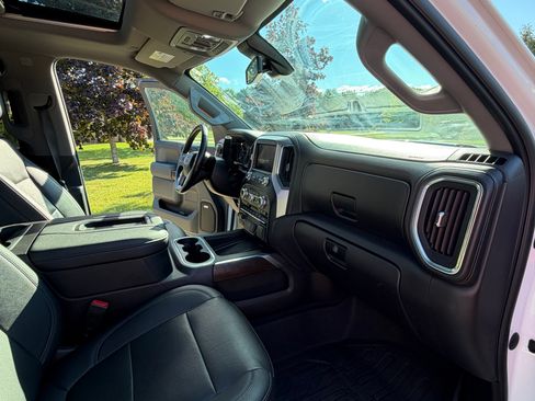 Used 2021 GMC Sierra 1500 SLT w/ SLT Premium Plus Package AWD/4WD image 15