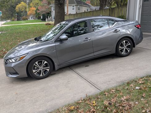 Used 2021 Nissan Sentra SV image 6