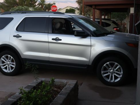 Used 2015 Ford Explorer 4WD image 4