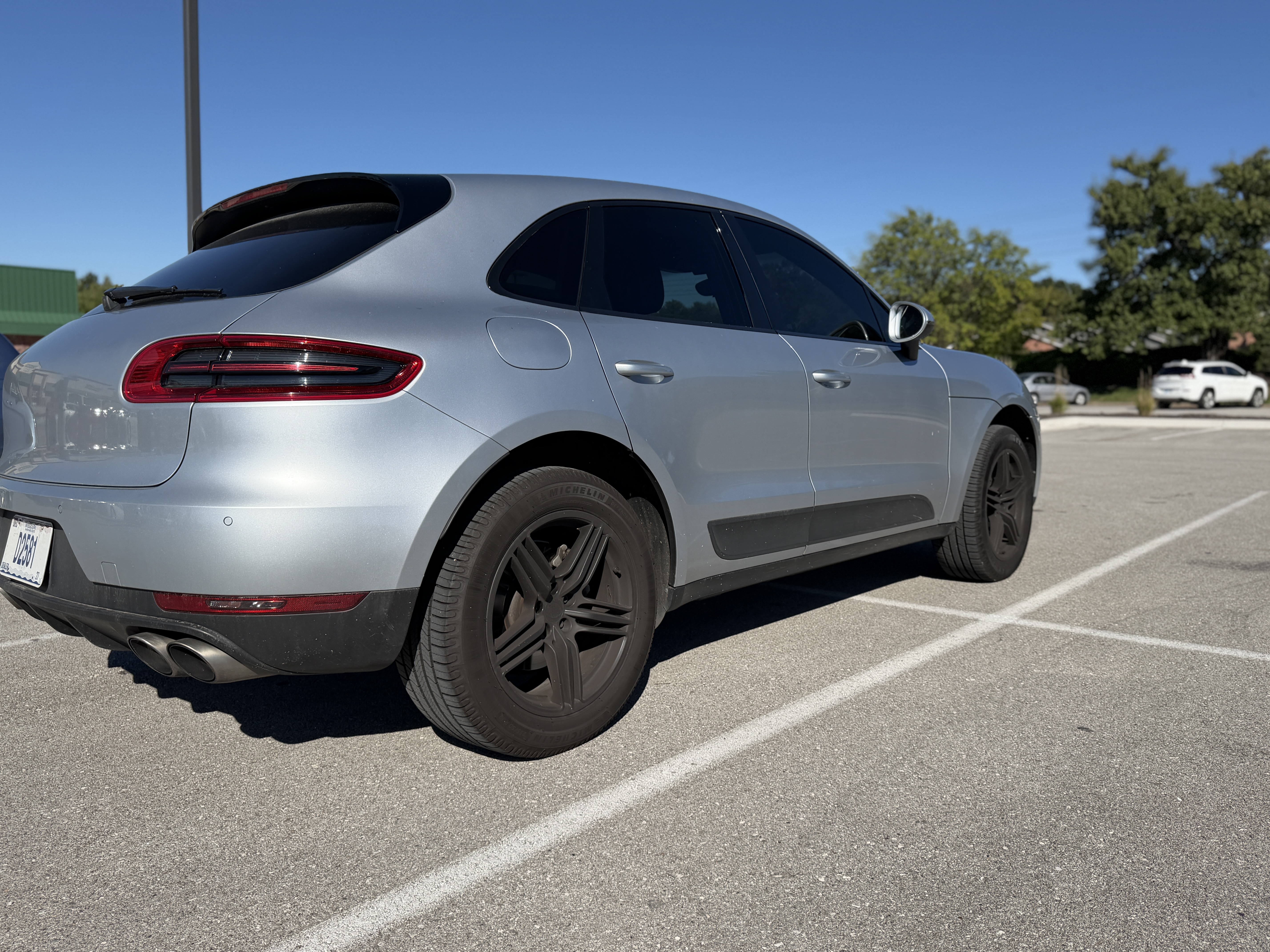 Used 2015 Porsche Macan S AWD/4WD image 30