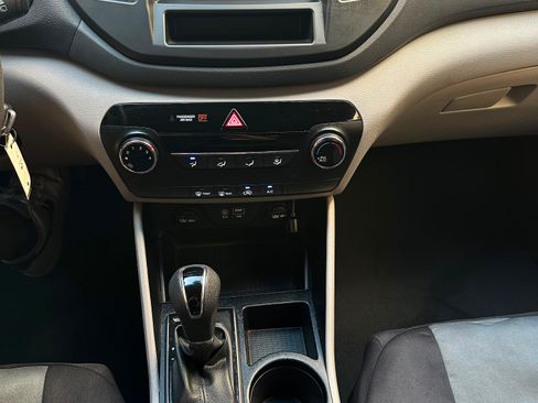 Used 2018 Hyundai Tucson SE FWD image 19