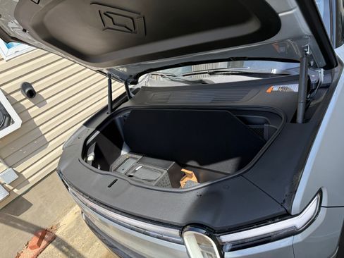 Used 2026 Rivian R1S Adventure AWD/4WD image 19