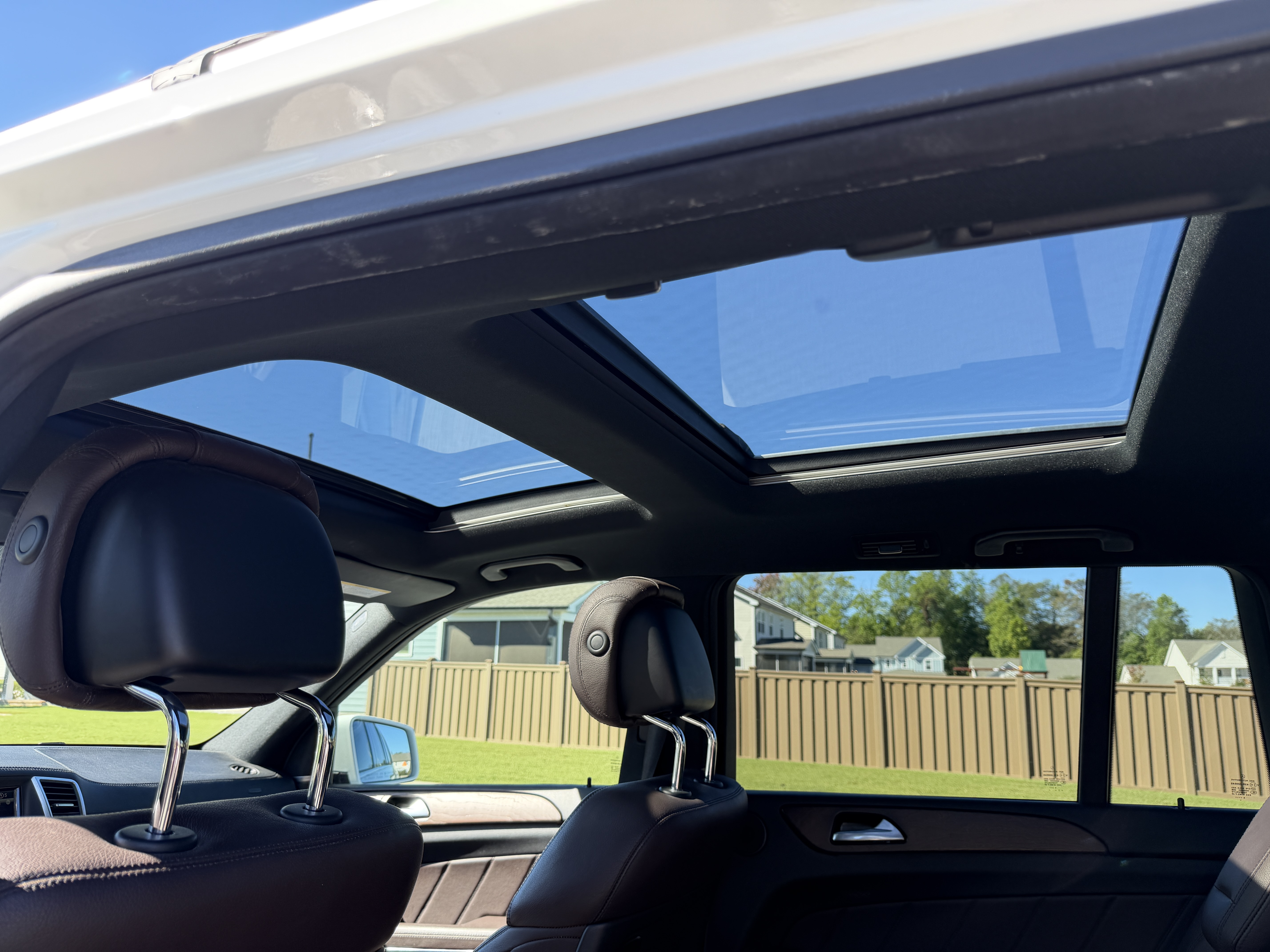 Used 2016 Mercedes-Benz GL 550 4MATIC image 23