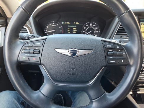 Used 2018 Genesis G80 3.8 w/ Option Group 02 image 11