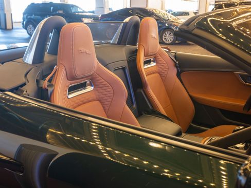 Used 2022 Jaguar F-TYPE R-Dynamic image 14