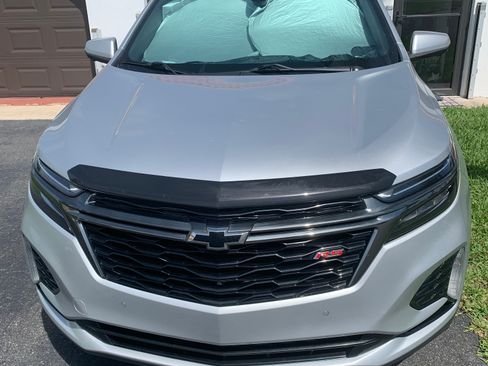 Used 2022 Chevrolet Equinox RS w/ RS Leather Package FWD image 6