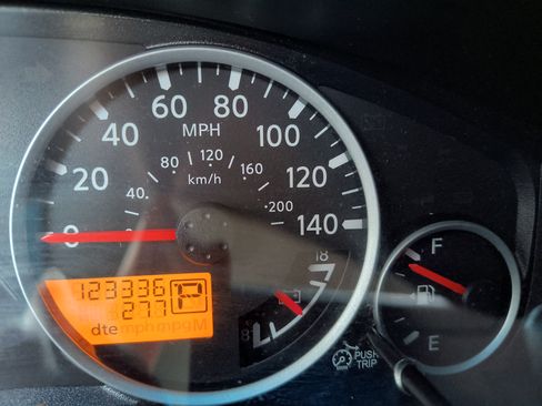 Used 2012 Nissan Pathfinder S image 2