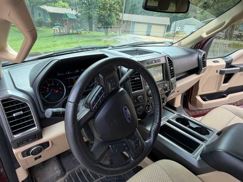 Used 2017 Ford F150 XLT w/ Equipment Group 302A Luxury AWD/4WD image 11