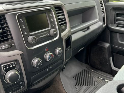Used 2015 RAM 1500 Express AWD/4WD image 9