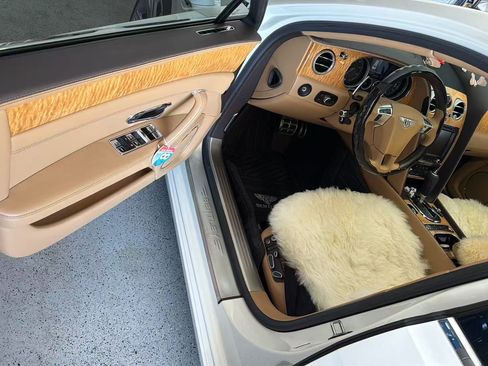 Used 2018 Bentley Flying Spur V8 AWD/4WD image 6