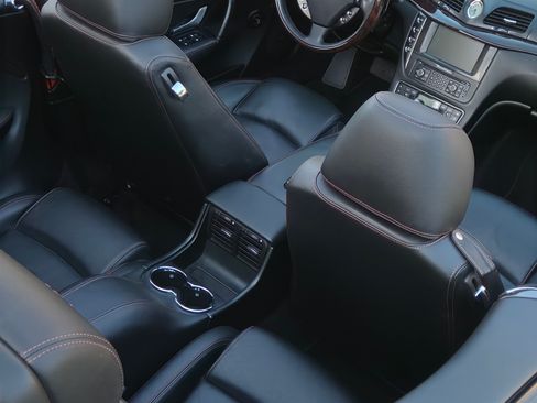 Used 2015 Maserati GranTurismo Convertible RWD image 30