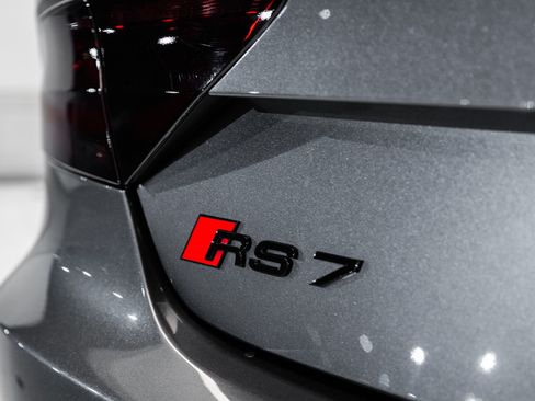 Used 2015 Audi RS 7 Prestige image 4