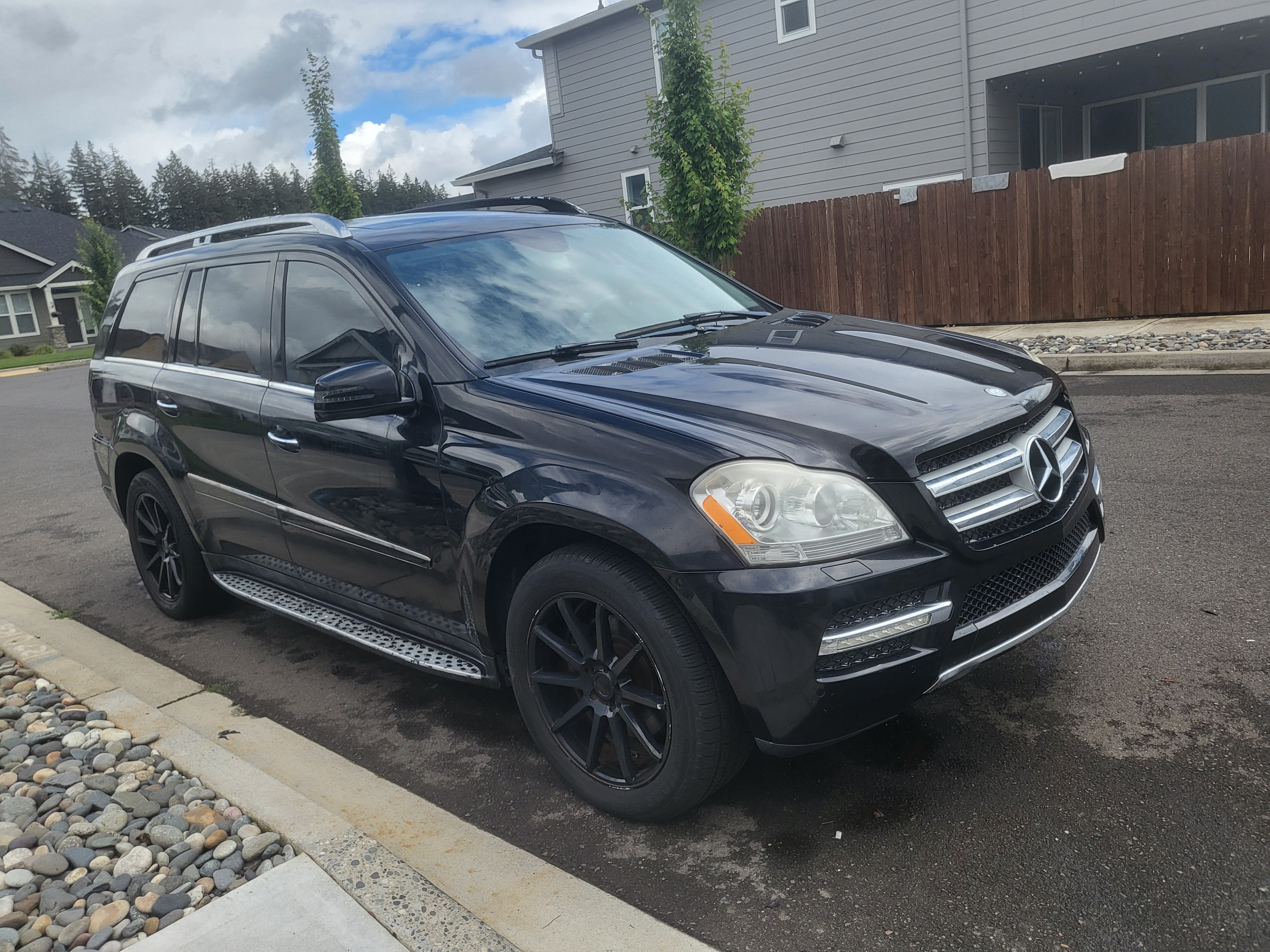 Used 2012 Mercedes-Benz GL 450 4MATIC image 8