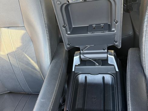 Used 2013 Land Rover LR4 HSE image 15