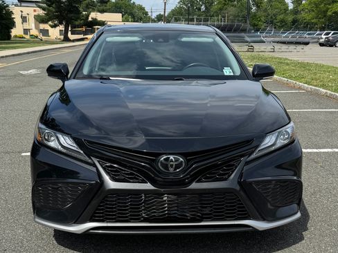 Used 2023 Toyota Camry XSE FWD image 5