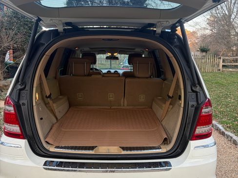 Used 2011 Mercedes-Benz GL 450 4MATIC image 8