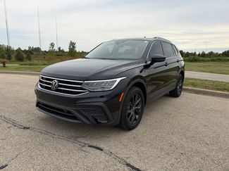 Used 2024 Volkswagen Tiguan SE w/ Panoramic Sunroof Package AWD/4WD video 1