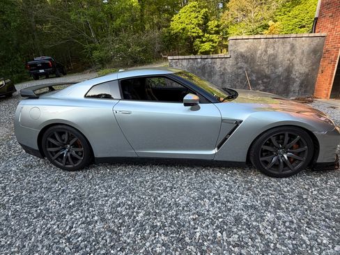 Used 2013 Nissan GT-R Premium AWD/4WD image 6