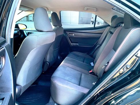 Used 2019 Toyota Corolla LE FWD image 18
