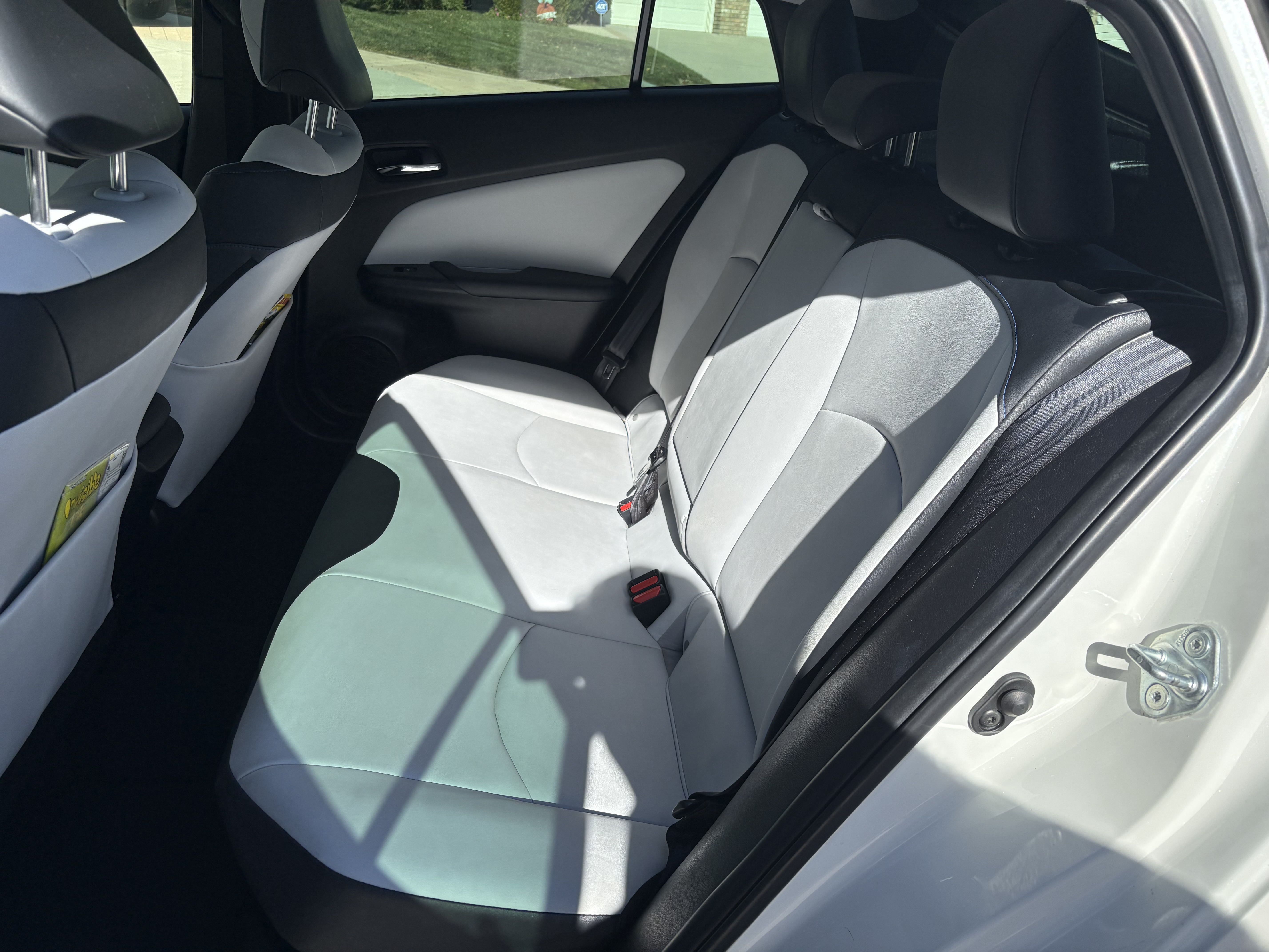 Used 2016 Toyota Prius Three Touring FWD image 13