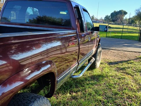 Used 1999 GMC Sierra 2500 4x4 Extended Cab HD w/ Powermax Pkg image 2