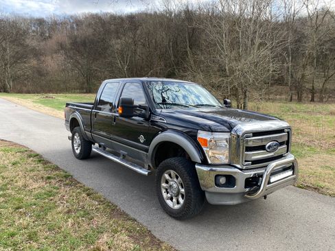 Used 2012 Ford F350 Lariat w/ Lariat Interior Pkg image 4