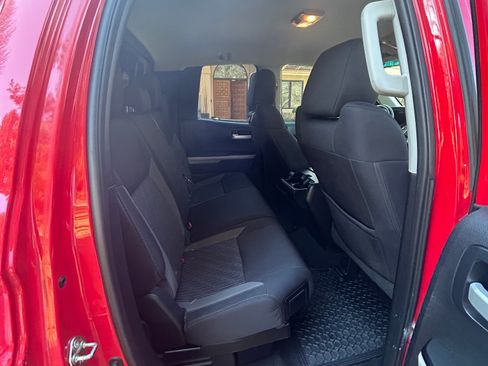 Used 2015 Toyota Tundra SR5 image 6