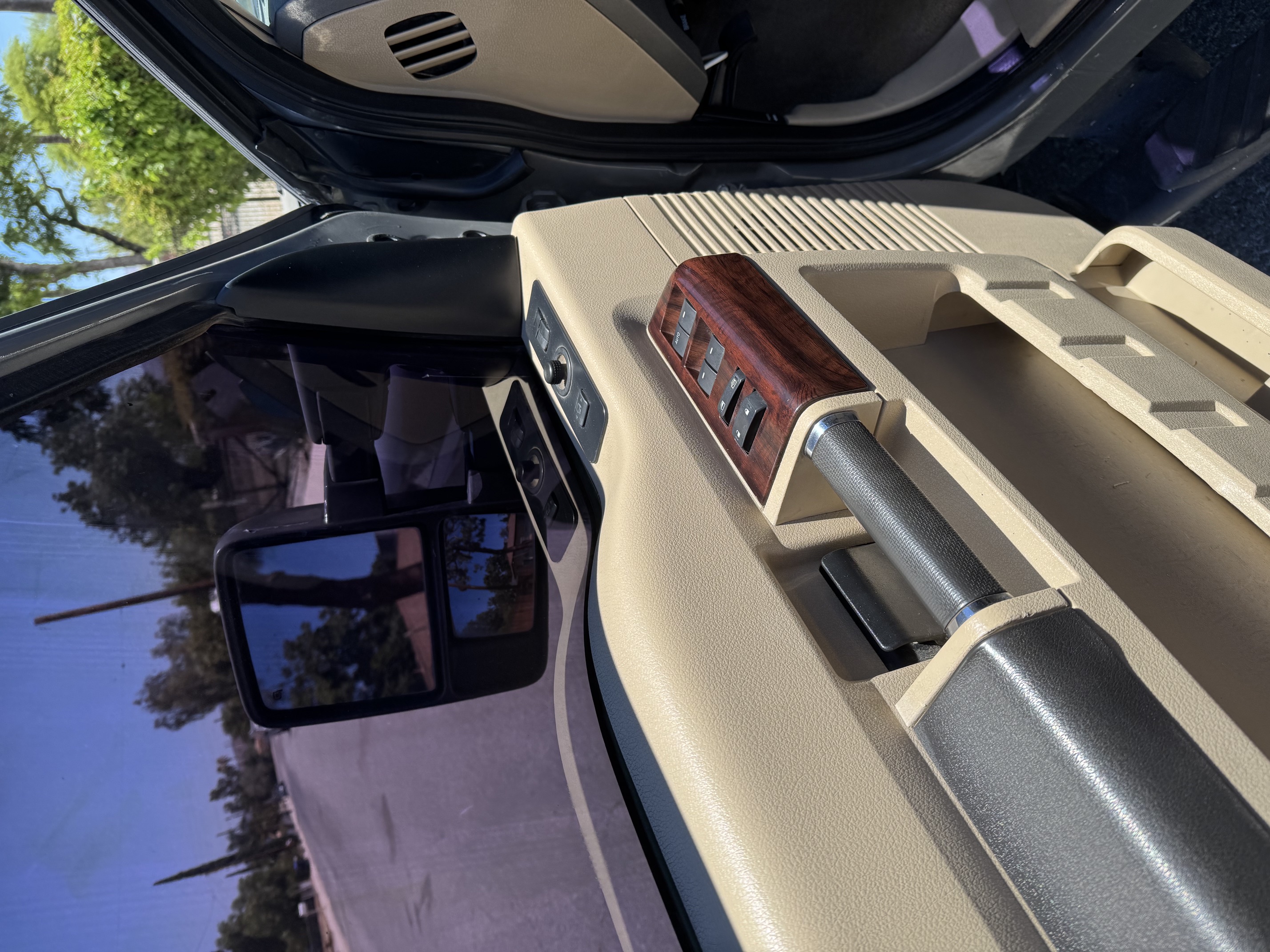 Used 2008 Ford F350 Lariat AWD/4WD image 16