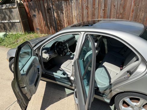 Used 2005 Mercedes-Benz C 230 Sedan image 8