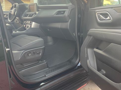 Used 2024 Chevrolet Tahoe LS RWD image 6