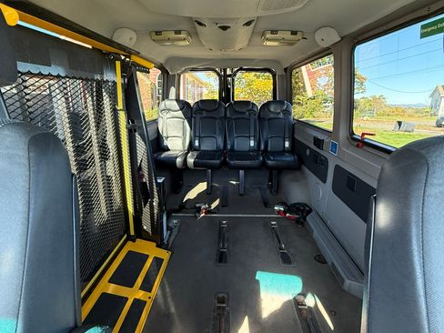 Used 2011 Mercedes-Benz Sprinter 2500 image 13