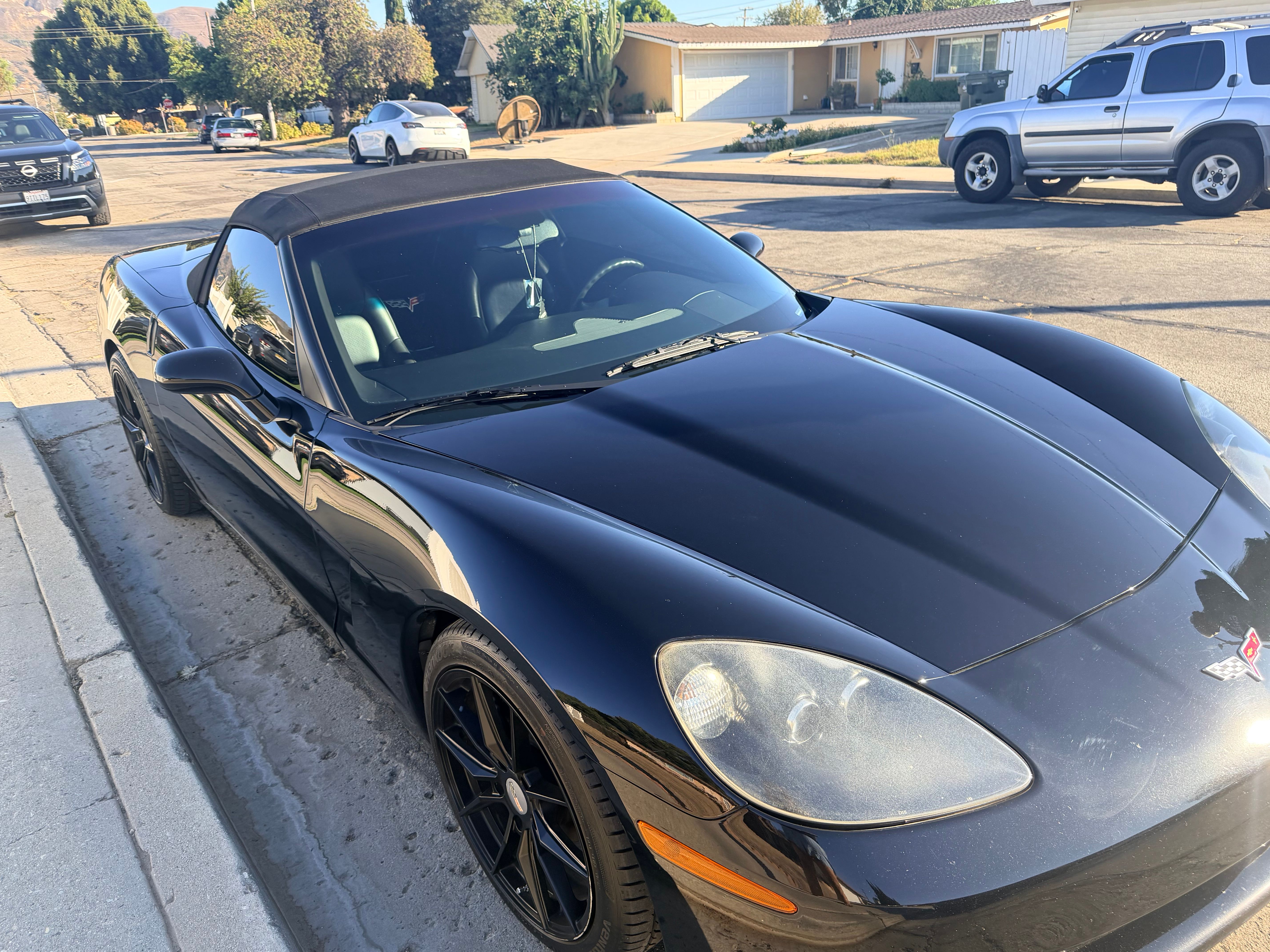Used 2005 Chevrolet Corvette Convertible w/ Performance Handling Package RWD image 11