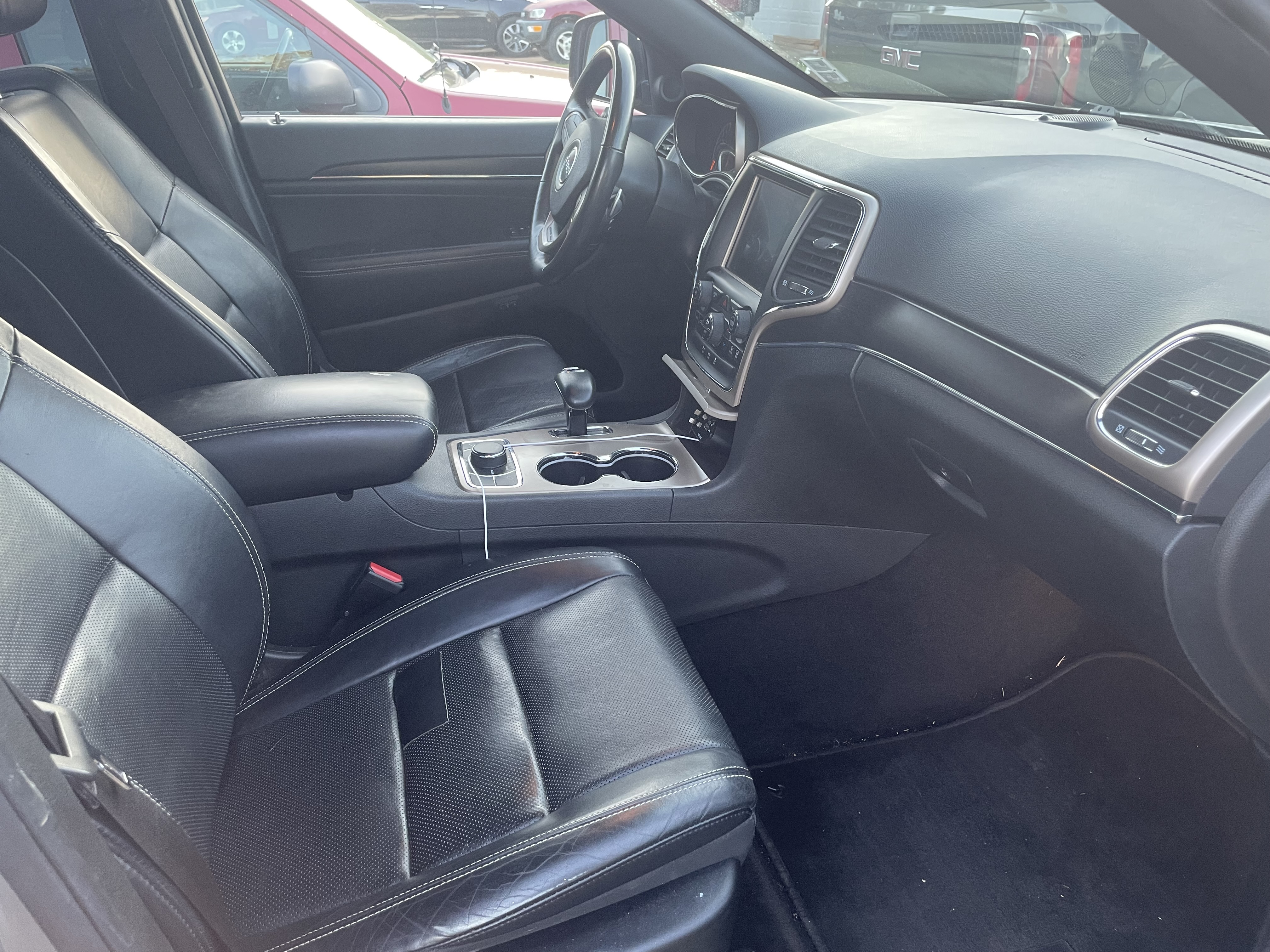 Used 2015 Jeep Grand Cherokee Limited w/ Luxury Group II AWD/4WD image 22