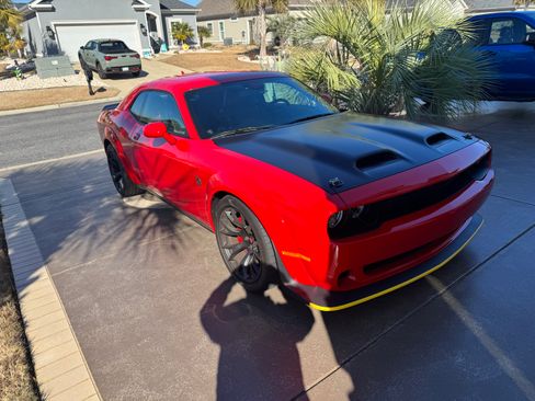 Used 2023 Dodge Challenger SRT Hellcat image 5
