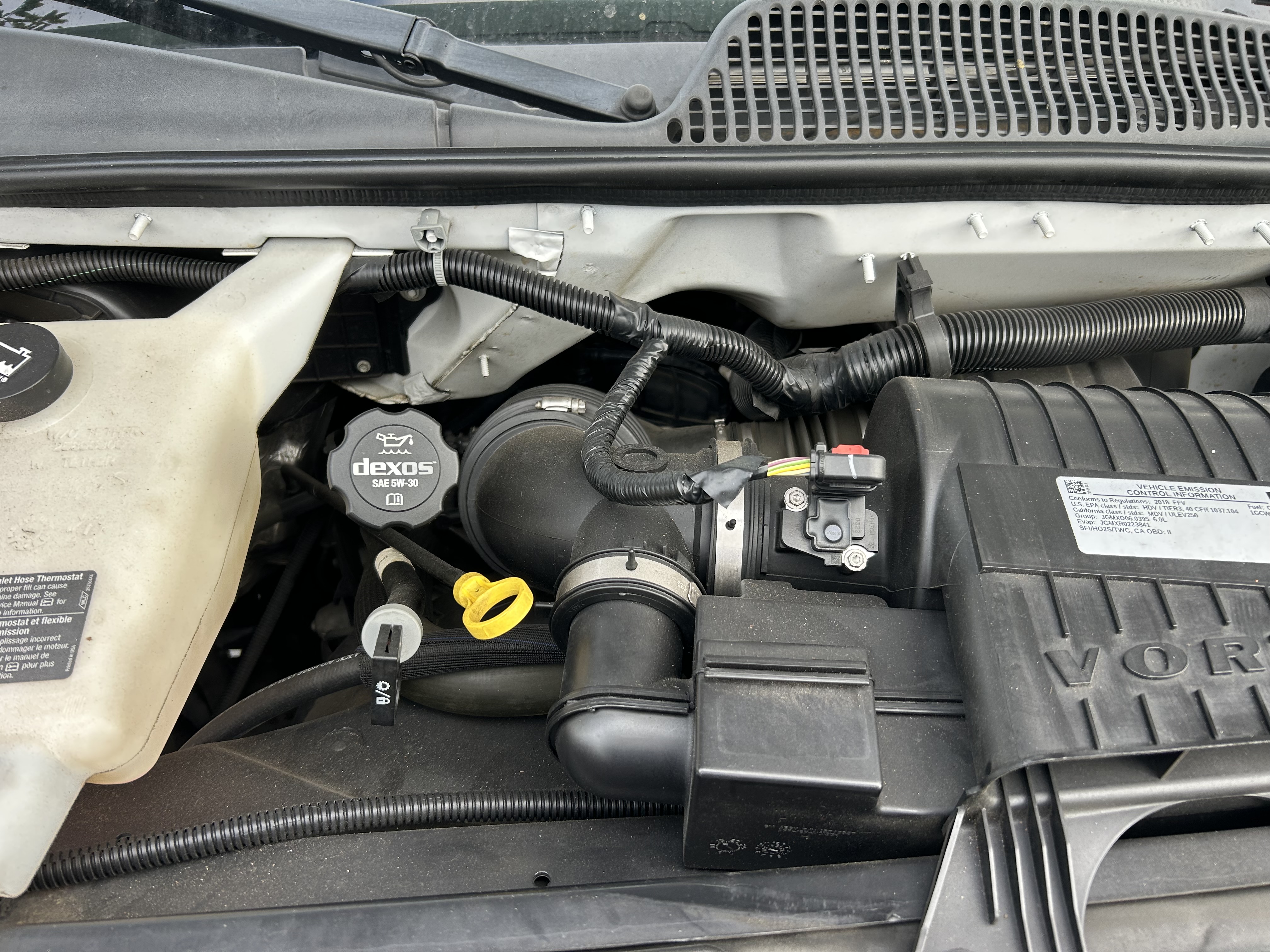 Used 2018 Chevrolet Express 2500 w/ Driver Convenience Package RWD image 18