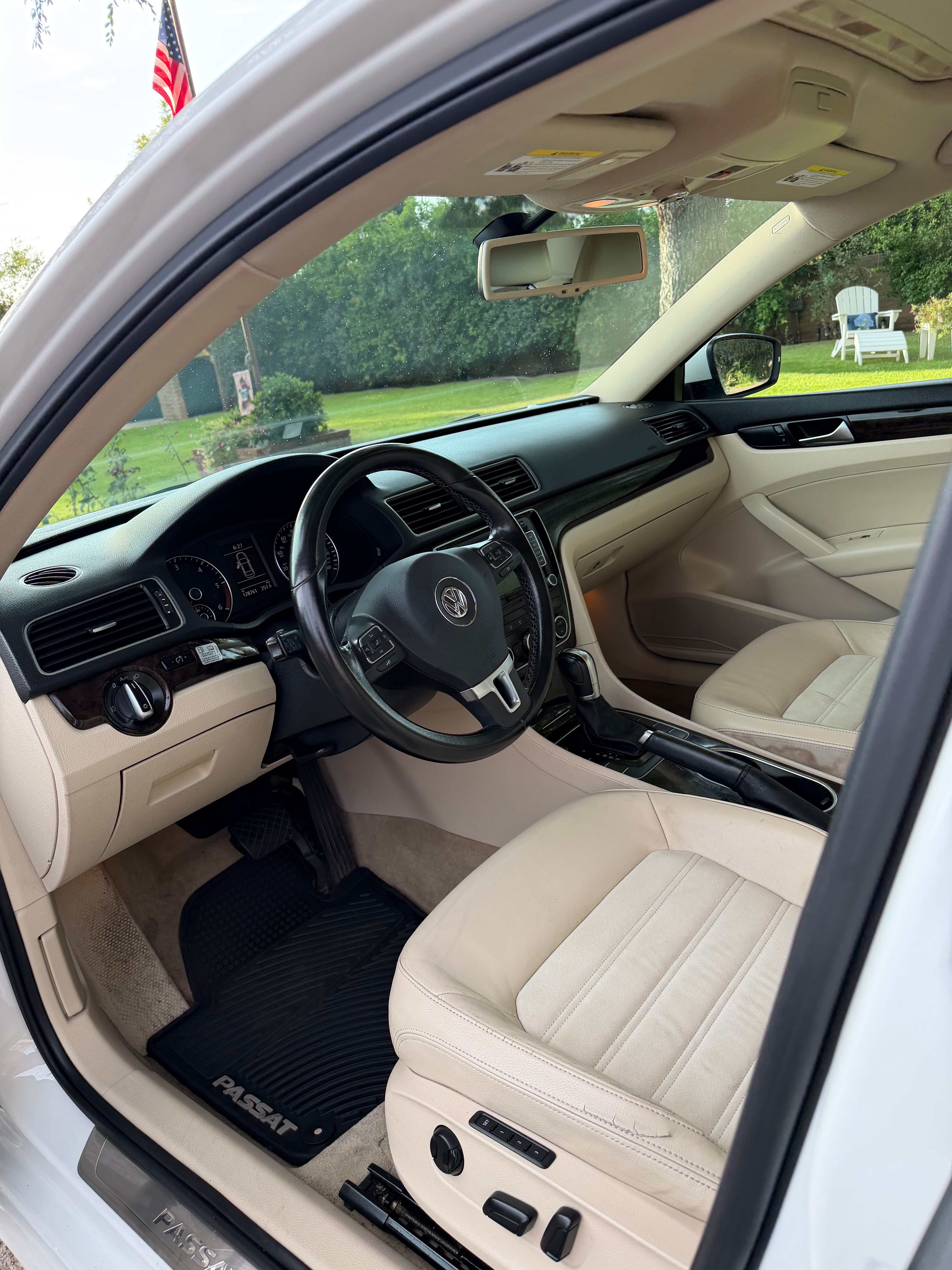 Used 2014 Volkswagen Passat TDI SEL Premium FWD image 6