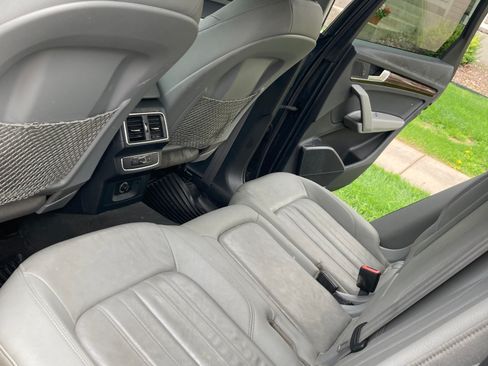 Used 2018 Audi Q5 2.0T Premium Plus w/ Premium Plus Package AWD/4WD image 9