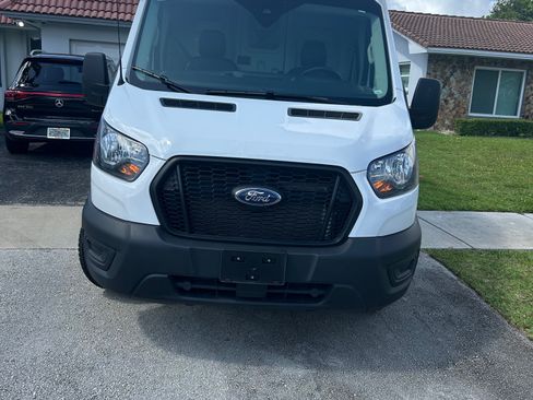 Used 2025 Ford Transit 250 148 High Roof RWD image 9