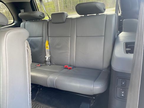 Used 2016 Toyota Sequoia Limited w/ Safety & Convenience Package AWD/4WD image 15